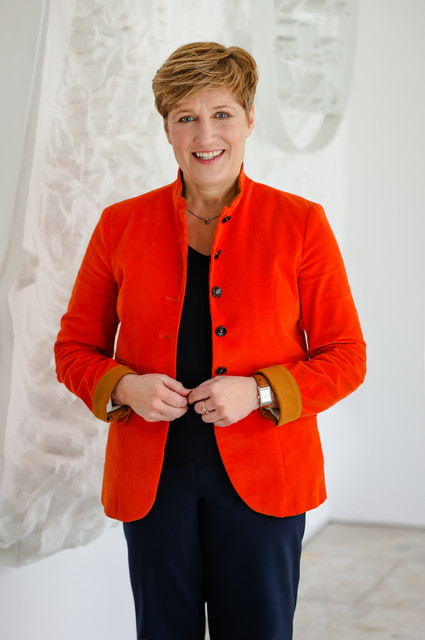 Portrait Ministerin Nicole Razavi