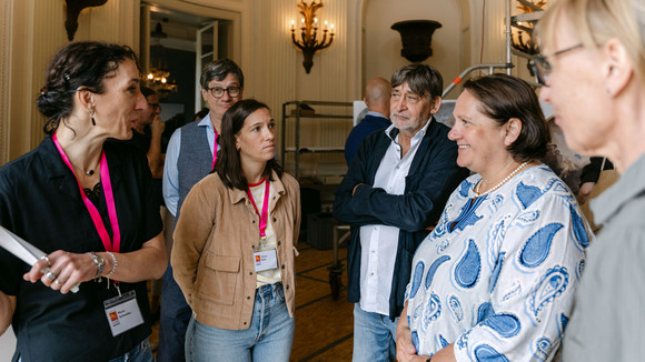 Ministerin Theresa Schopper besucht Schloss Monrepos in Ludwigsburg.