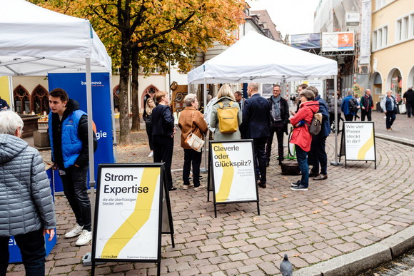 Landesregierung Auswärtige Kabinettssitzung in Freiburg Roadshow zur Energiesparkampagne CLEVERLÄND auf dem Rathausplatz in Freiburg