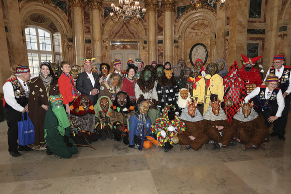 Fastnacht Närrischer Staatsempfang der Landesregierung Gruppenbild mit der Narrenvereinigung Hegau-Bodensee