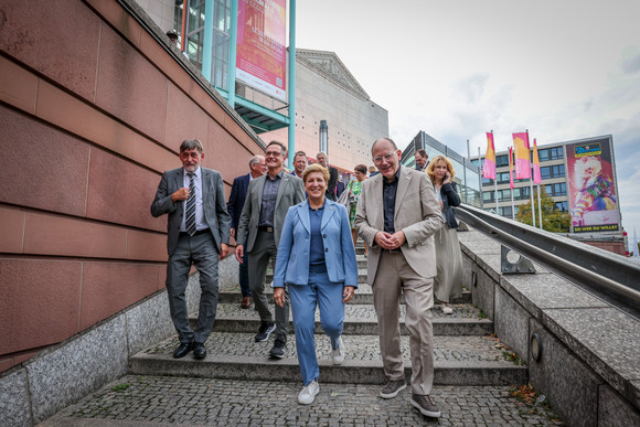 Ministerin Nicole Razavi MdL (Mitte) bei der Nacht des offenen Denkmals in Mannheim