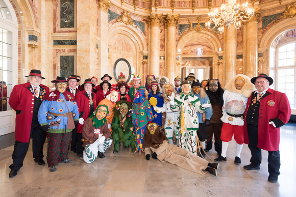 Fastnacht Närrischer Staatsempfang der Landesregierung Gruppenbild mit der Vereinigung Freier Oberschwäbische Narrenzünfte