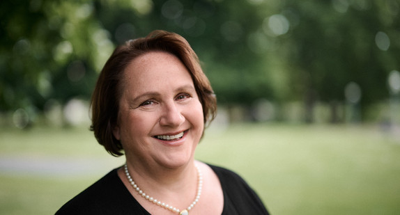 Ministerin Theresa Schopper