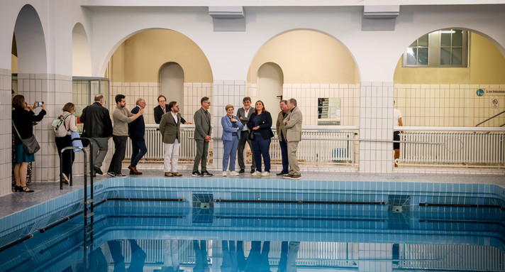 Ministerin Nicole Razavi MdL (5.v.l.) bei der Nacht des offenen Denkmals in Mannheim