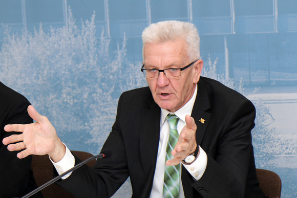 Pressekonferenz Digitalisierungsstrategie digital@bw vorgestellt Ministerpräsident Winfried Kretschmann