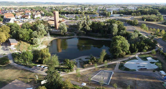Neugestalteter Stadtpark am Wuhrloch in Neuenburg am Rhein
