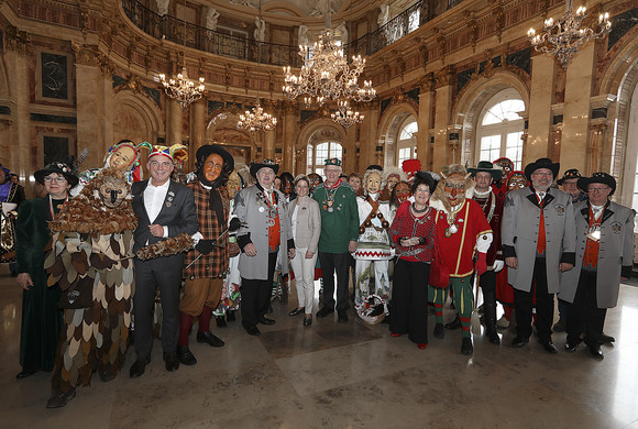 Fastnacht Närrischer Staatsempfang der Landesregierung Gruppenbild mit dem Narrenfreundschaftsring Zollern-Alb