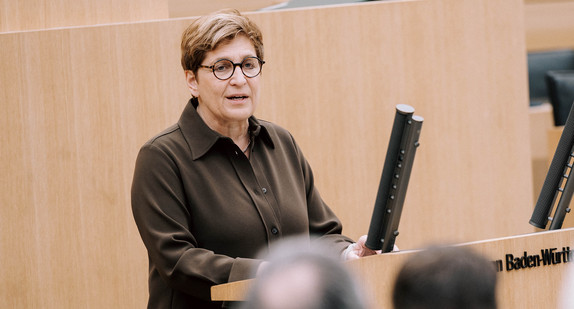 Ministerin Nicole Razavi MdL