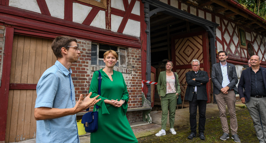 Staatssekretärin Andrea Lindlohr MdL besucht den Störz-Hof in Flözlingen