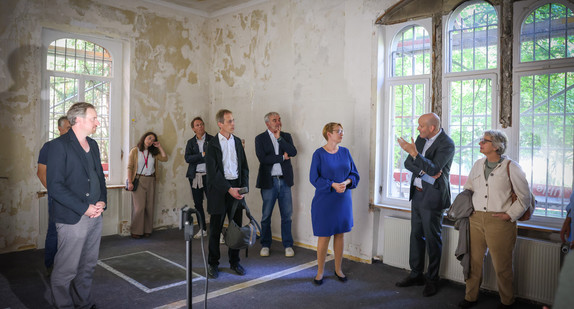 Staatssekretärin Andrea Lindlohr besucht die Villa Knosp in Stuttgart