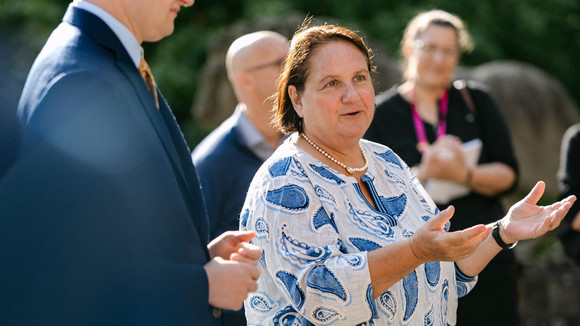Ministerin Theresa Schopper besucht Schloss Monrepos in Ludwigsburg.