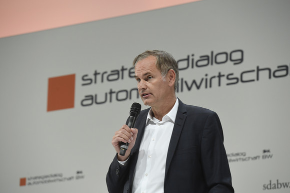 Mobilität Zwischenbilanz des Strategiedialogs Automobilwirtschaft Oliver Blume, Vorstandsvorsitzender der Porsche AG (Bild: e-mobil BW / Studio KD Busch)