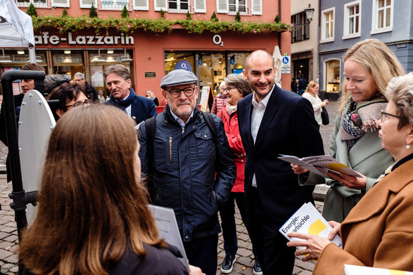 Landesregierung Auswärtige Kabinettssitzung in Freiburg Roadshow zur Energiesparkampagne CLEVERLÄND auf dem Rathausplatz in Freiburg