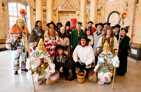 Fastnacht Närrischer Staatsempfang der Landesregierung Gruppenbild mit dem Narrenfreundschaftsring Zollernalb