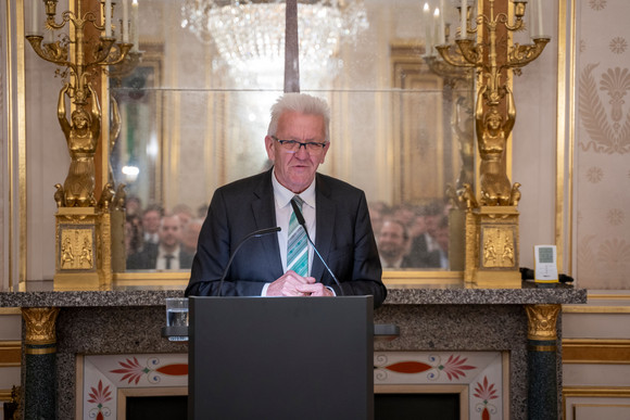 Auslandsreise Kretschmann auf Delegationsreise in Paris Ministerpräsident Winfried Kretschmann beim Abendempfang im Palais Beauharnais