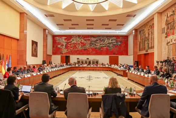 Delegationsreise Kretschmann besucht Südosteuropa Sitzung der Gemischten Regierungskommission Baden-Württemberg/Serbien am 17. April 2018 in Belgrad