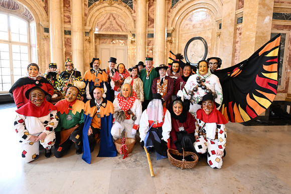 Fastnacht Närrischer Staatsempfang der Landesregierung Gruppenbild mit den Narrenfreunden Heuberg