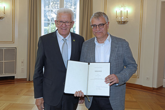 Landesregierung Empfang der neuen Hausspitze des Wissenschaftsministeriums Ministerpräsident Winfried Kretschmann (links) und Staatssekretär Arne Braun (rechts)