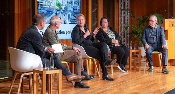 Eröffnung der Wanderausstellung der IBA'27 in der baden-württembergischen Landesvertretung in Berlin