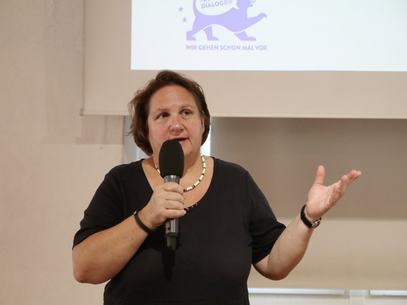 Europa Dritter Bürgerdialog im Rahmen des Europadialogs in Ravensburg Staatssekretärin Theresa Schopper (Foto: Kim Enderle)