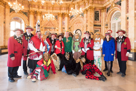 Fastnacht Närrischer Staatsempfang der Landesregierung Gruppenbild mit dem Närrischen Freundschaftsring Neckar-Gäu