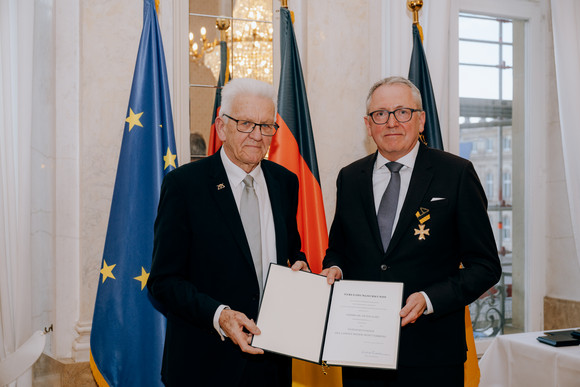 Ministerpräsident Winfried Kretschmann (links) und Dr. Peter Kurz (rechts)