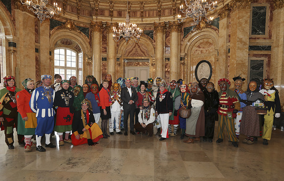 Fastnacht Närrischer Staatsempfang der Landesregierung Gruppenbild mit dem Alemannischen Narrenring