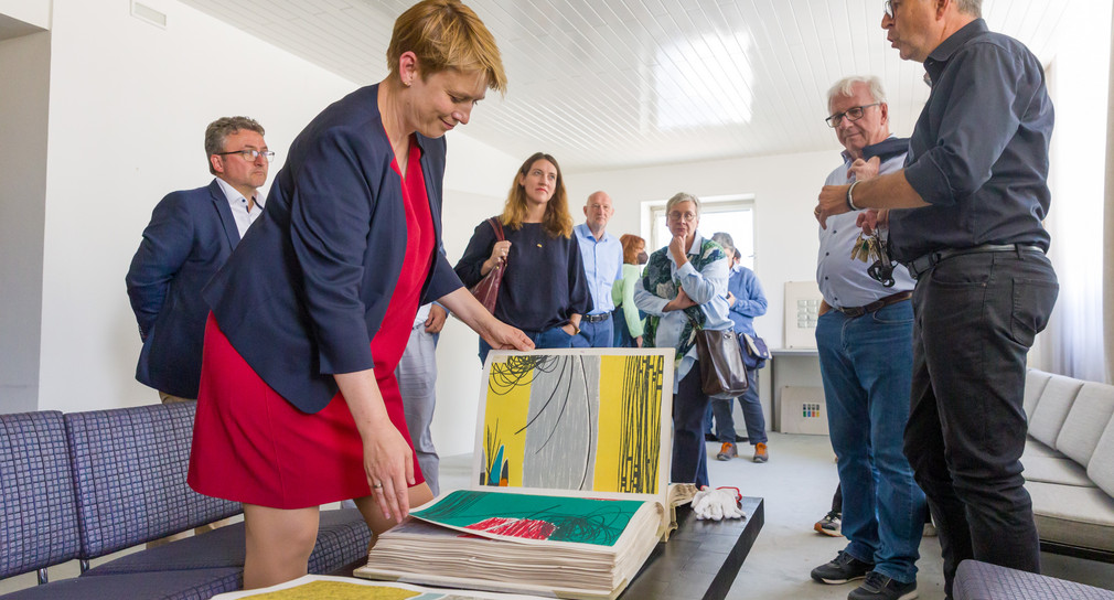 Staatssekretärin Andrea Lindlohr MdL besucht die ehemalige Textilfabrik Pausa in Mössingen