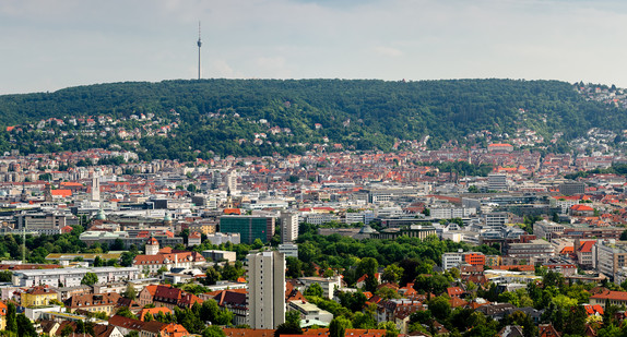 Beschreibung vom Bild: Man sieht die Stadt Stuttgart.