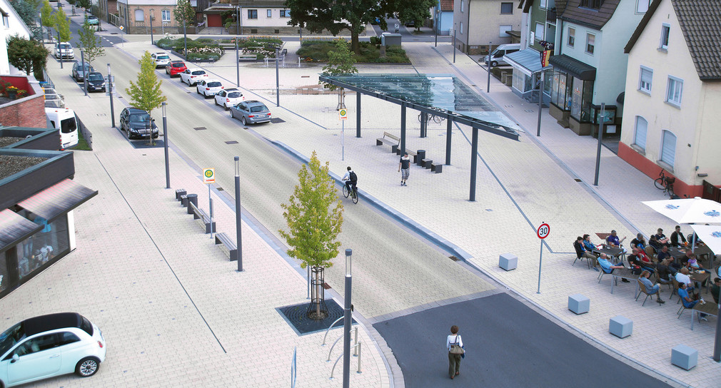 Städtebauförderung Städtebaumaßnahme „Südliche Bahnhofstraße“ in Renningen erfolgreich abgeschlossen Ernst-Bauer-Platz in Renningen