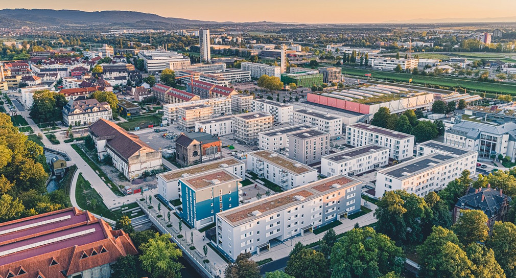 Offenburg "Mühlbach", Umwandlung einer ehemaligen Industriebrache zu einem neuen Stadtquartier mit 700 Wohneinheiten am Mühlbach