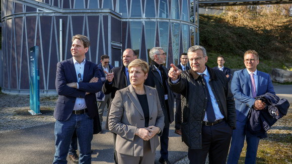 Spitzengespräch zur grenzüberschreitenden Zusammenarbeit bei Fragen der Raumplanung mit Vertretern aus Baden-Württemberg, Frankreich und der Schweiz in Rheinfelden. 