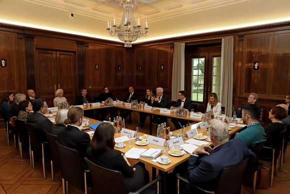 Antisemitismus Erste Sitzung des Expertenrats gegen Antisemitismus Konstituierende Sitzung des Expertenrats gegen Antisemitismus (Bild: Staatsministerium Baden-Württemberg)