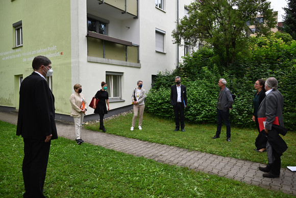 Wohnbauprojekt in Stuttgart-Rot mit über einer Million Euro gefördert Ministerin Nicole Razavi eröffnet das Reallabor Wohnen in Stuttgart-Rot