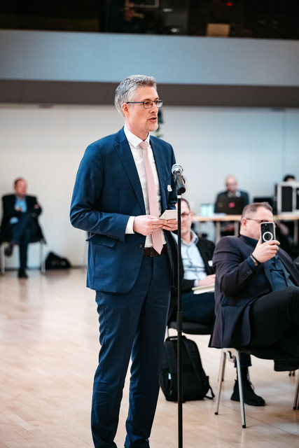 Steffen Jäger, Präsident und Hauptgeschäftsführer des Gemeindetags Baden-Württemberg, beim Regionaldialog in Baden-Baden