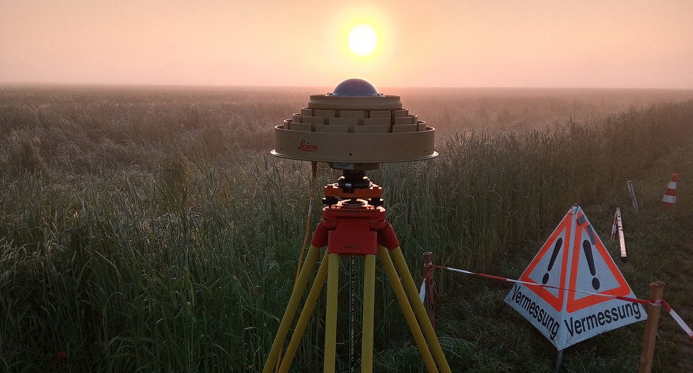 GNSS-Empfänger mit Sonnenaufgang