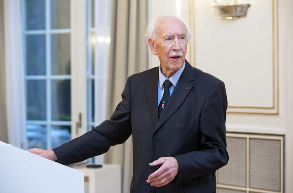 Auszeichnung Große Staufermedaille in Gold für Prof. Dr. Hermann Bausinger Prof. Dr. Hermann Bausinger