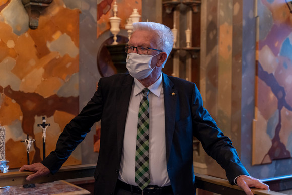 Reise Kretschmann besucht Sachsen Ministerpräsident Winfried Kretschmann im Grünen Gewölbe in Dresden (Bild: Staatsministerium Baden-Württemberg)